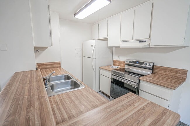 Photo - COMING SOON! Cozy 2 Bedroom Condo in Valencia! Unidad 243