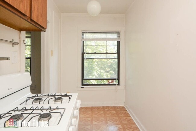 Photo - 3009 N Racine Ave Unit M05H