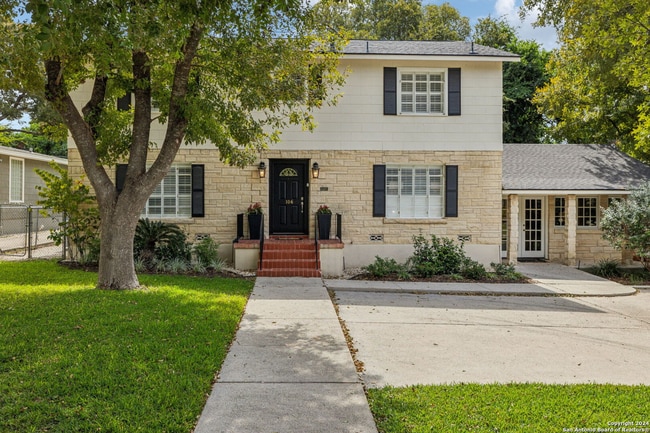 Building Photo - BEAUTIFUL 4-BEDROOM HOME IN TERRELL HILLS