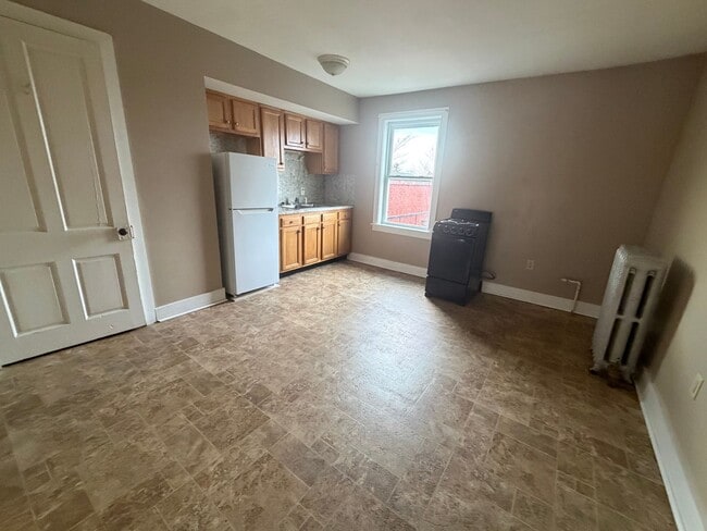 Photo - 250 S Pershing Ave Unit 3rd Floor