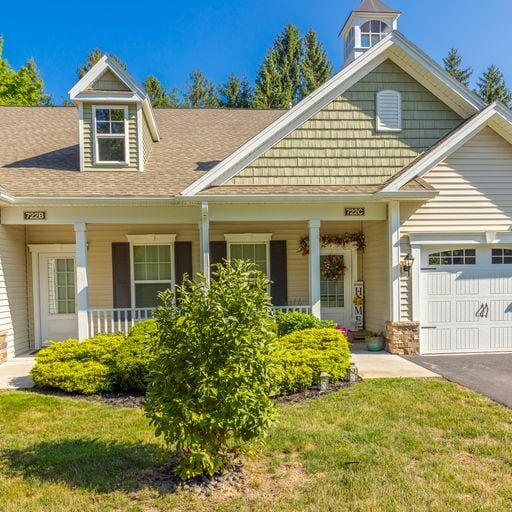 Photo - Carriages at Cedar Rock