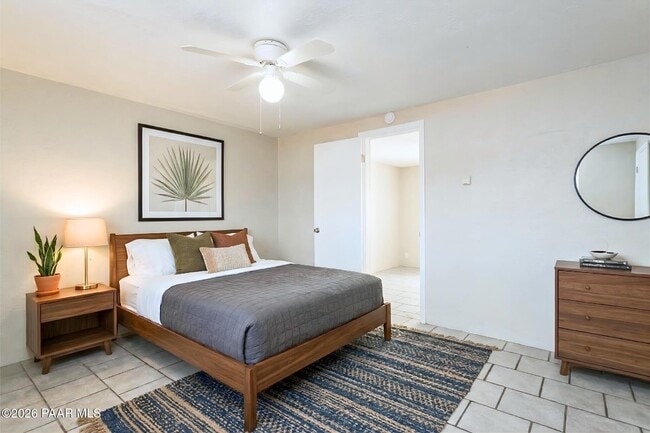 Photo - 302 W Flores St Unidad 3