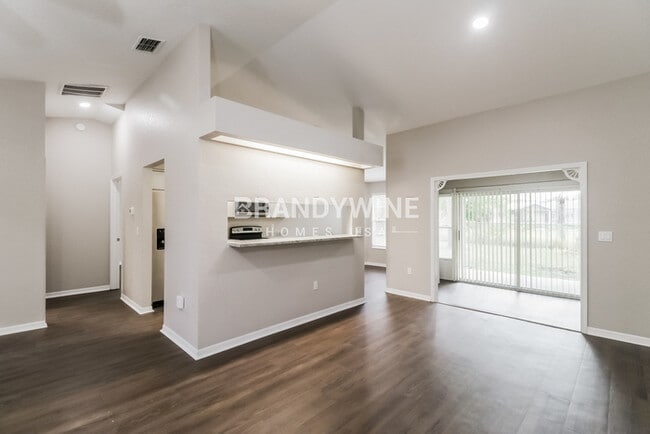 Photo - 18802 Whiterock Ln