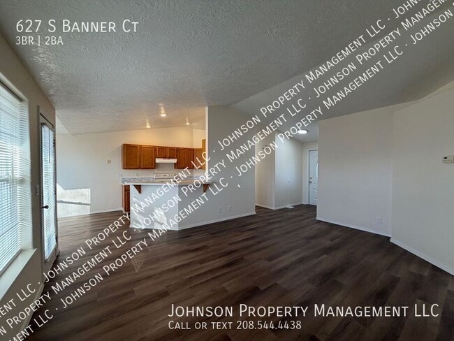 Photo - 627 S Banner Ct