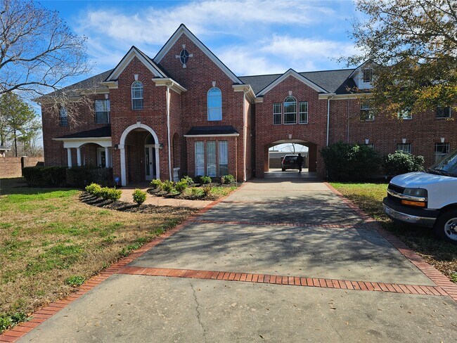 Photo - 1211 Lark Ln