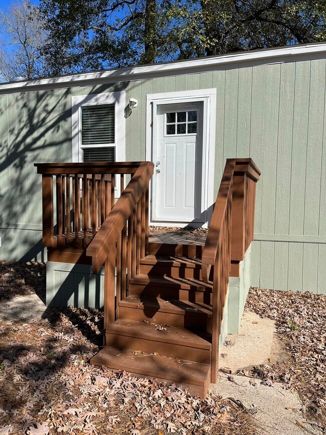 Photo - 107 Toledo St