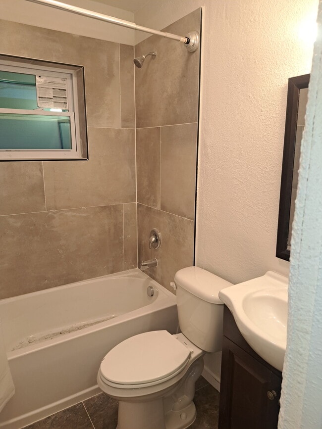 Photo - 4926 David Ave