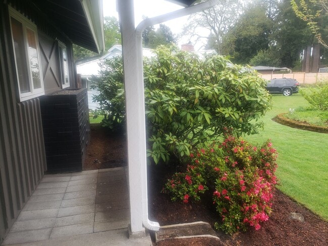 Photo - 3 Bedroom One Level House with Large Backyard on Cul de Sac in NE Portland