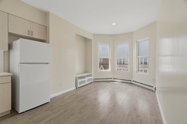 290 Grant Ave Unit 2