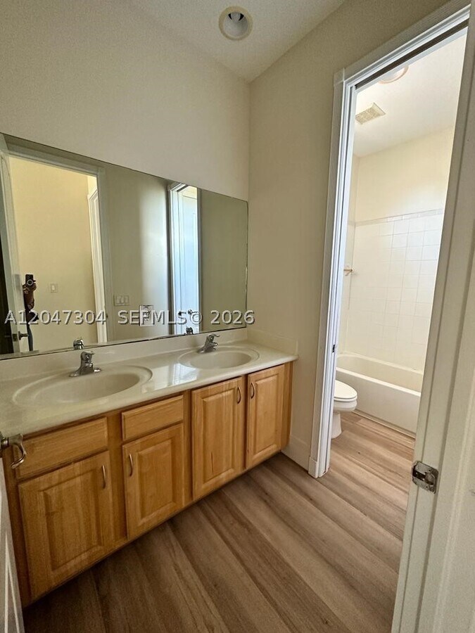 Photo - 1926 NE 3rd Ct