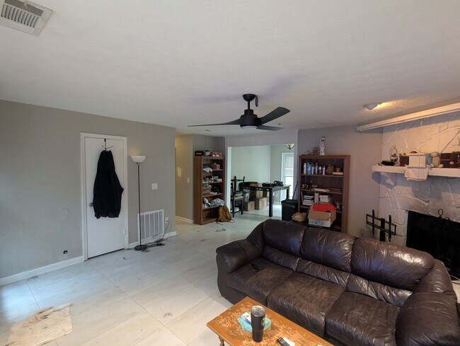 Photo - 4247 Windward Ln