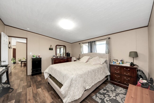 Building Photo - 1450 Rd 5734