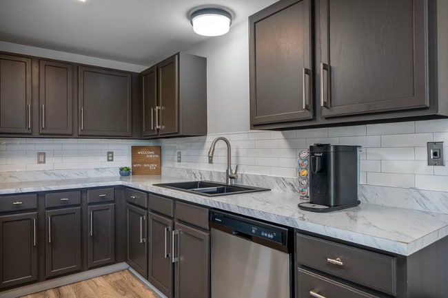 Photo - 1430 3rd Ave E Unidad 9