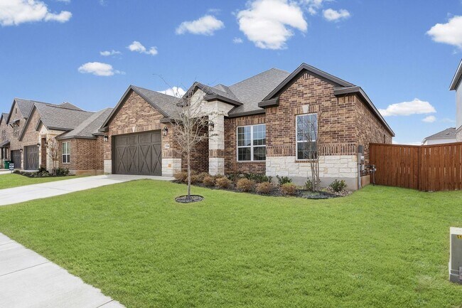 Photo - 114 Nandina Path