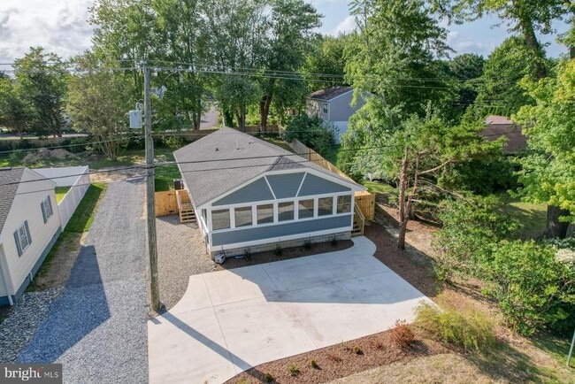Photo - 705 Country Club Rd