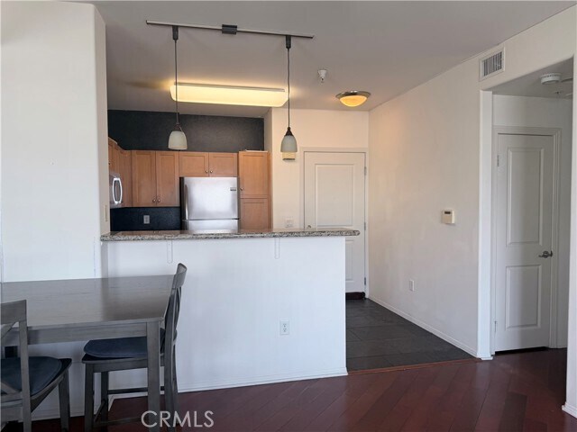 100 S Alameda St Unit 318