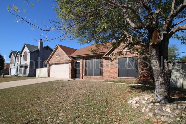 Photo - Spacious 4-Bedroom Home in Killeen