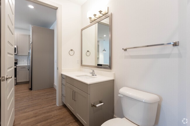 1HAB, 1BA - 603 ft² - The Drake