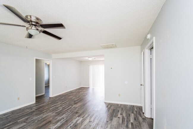 Photo - 241 Braewick Rd