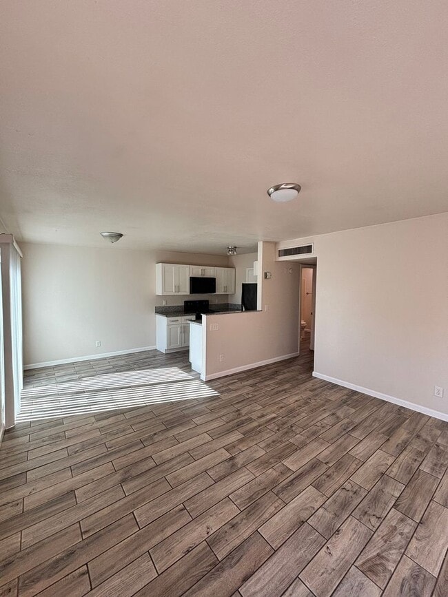 3068 N Edith Blvd Unit 3068 Edith