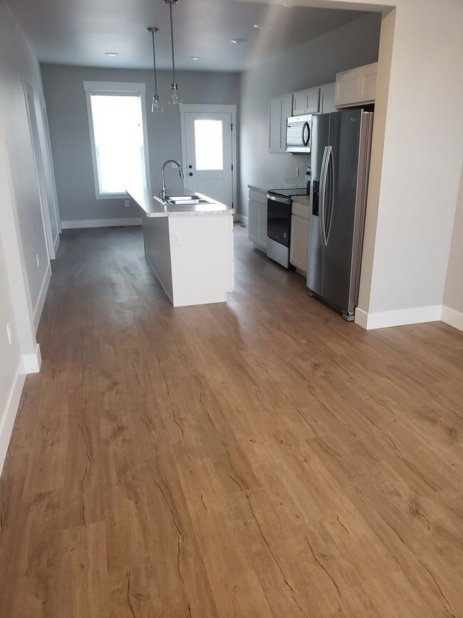 Building Photo - 6132 Elysian Rd Unit 6132-102