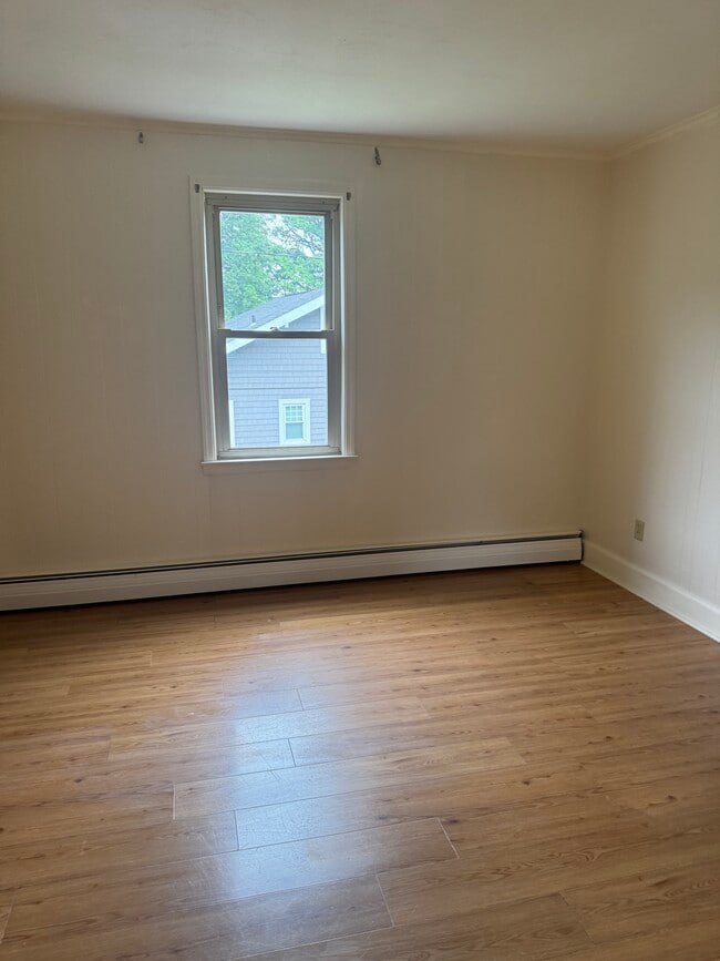 Photo - 17 Cross St Unit 3 bedroom Apartment