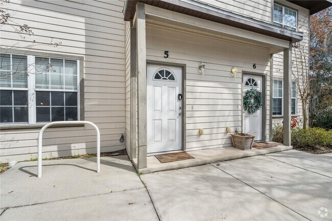 Building Photo - Beautiful 2/2.5 in Beacon Hill Rental