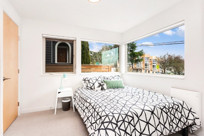 Photo - 1432 S King St