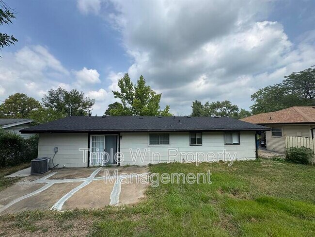 Photo - 2014 Wilbert Dr