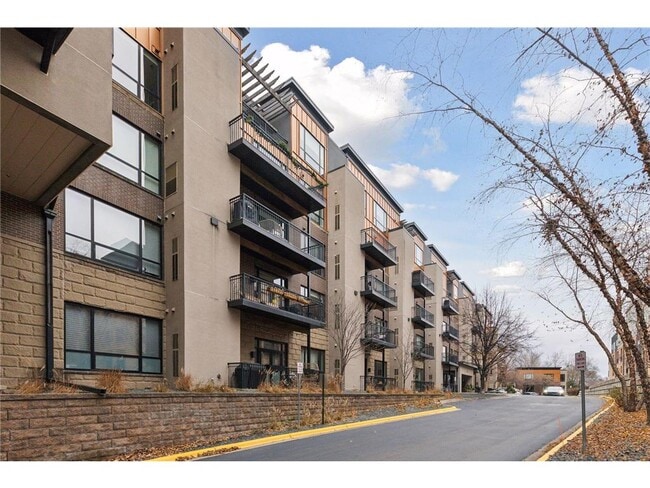 Photo - 3116 W Lake St Unit 217