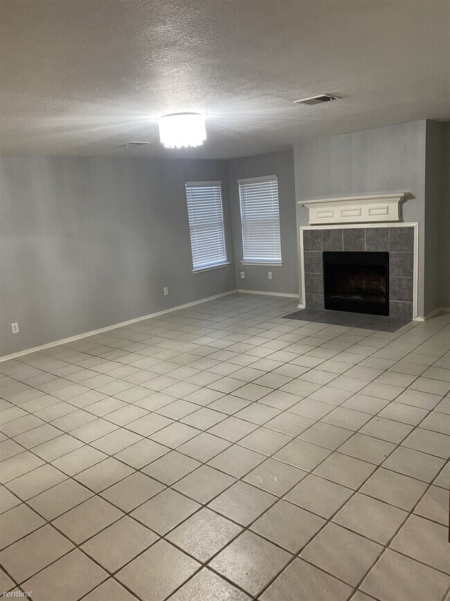 Photo - 3 br, 2.5 bath House - 5926 Clerkenwell Drive