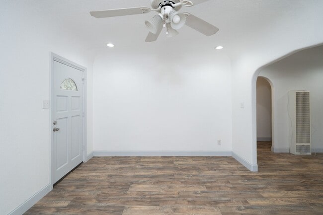 Photo - 822 E Windsor Rd Unidad 822