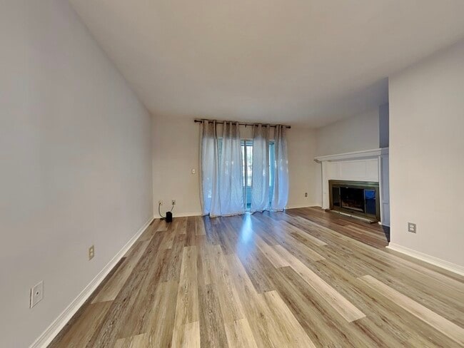 Photo - 111 E 1st St