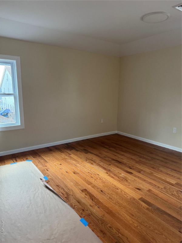 Photo - 118-32-11200 200th St