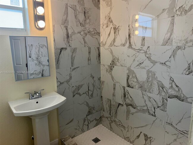 Photo - 17625 SW 160th Ave Unit -