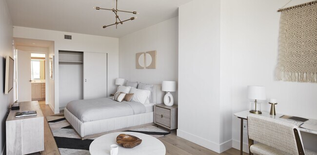 Photo - 188 West St. James Unidad 10401