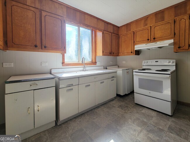 355 Bill Rutledge Rd