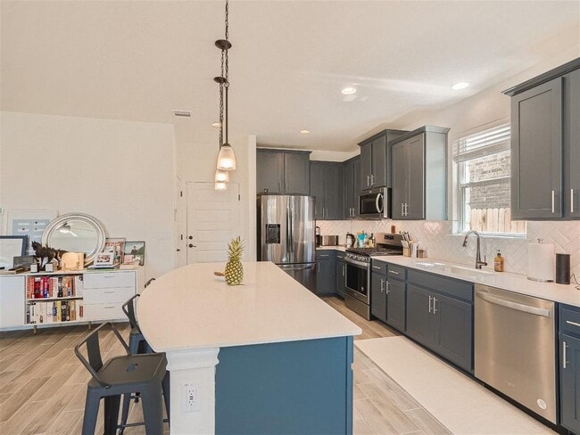 Photo - 412 Arrowhead Vine St