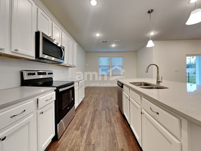 389 Onate Cir