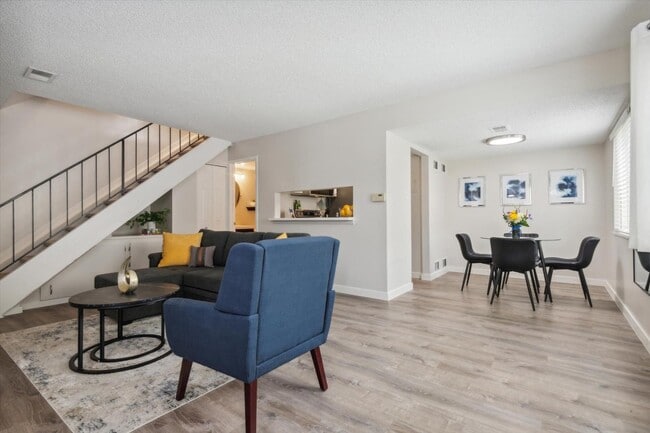 Building Photo - 1250 S Monaco St Pkwy Unit 31