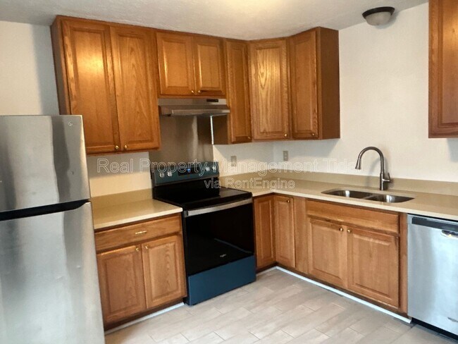 Photo - 128 Loch Cir