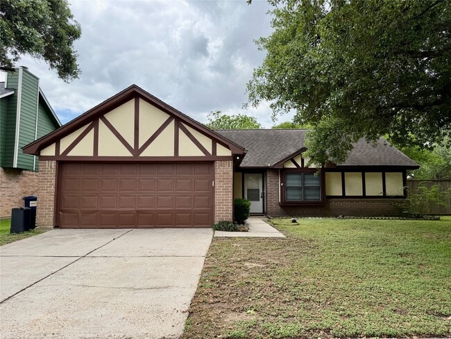 Building Photo - 19335 Diversion Dr