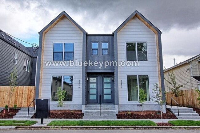 Building Photo - Unit 3356.... 2 Bed, 2.5 Bath Townhome in Arbor Lodge Near University of Portland