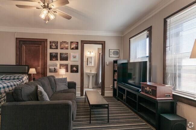 Estudio - Tioga Apartments