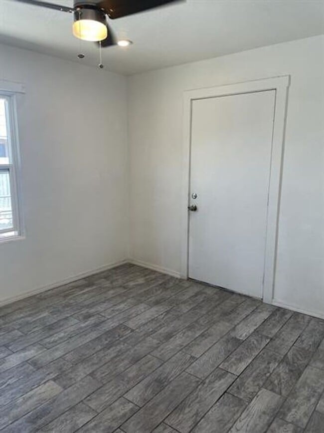 Photo - Minutes to U of A Duplex