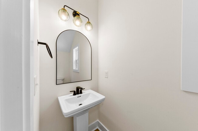 Photo - 3420 Tappan Pl