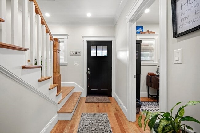 99 Crafts St