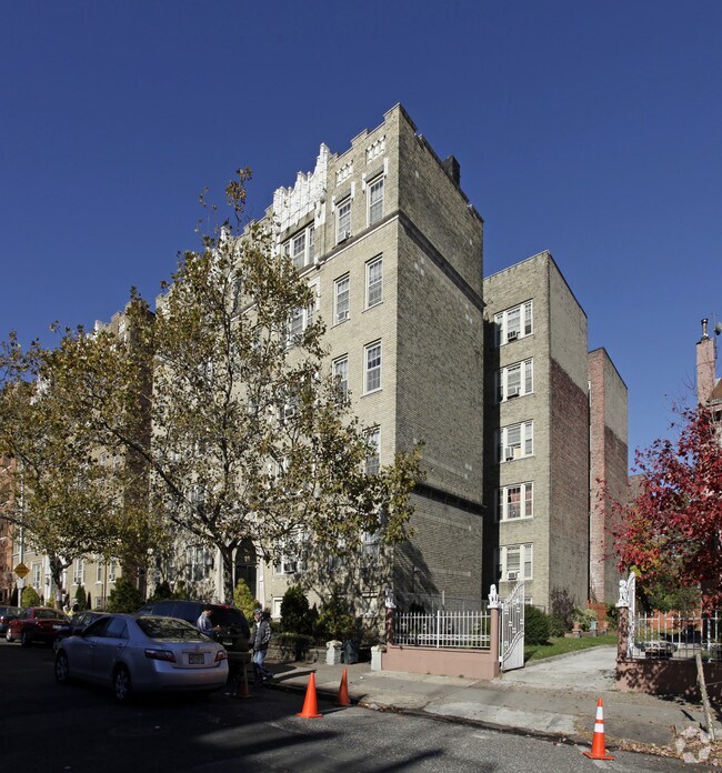 22 Duncan Ave Apartments