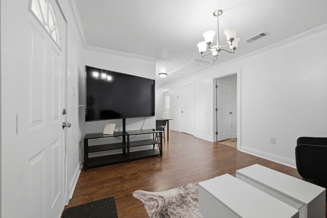 1710 S Lopez St Unit A