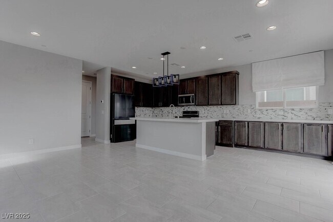 Photo - 8874 Howell St